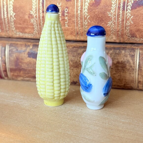 2 Vintage Snuff Bottles - Picture 8 of 11